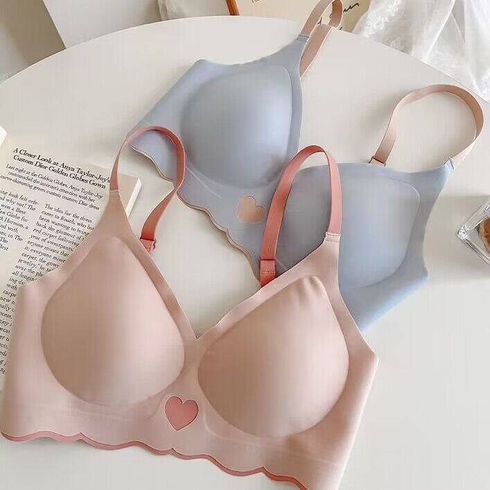 Bra Tak Terlihat Mulus untuk W - Plunge Bra Push Up ulasan dan harga